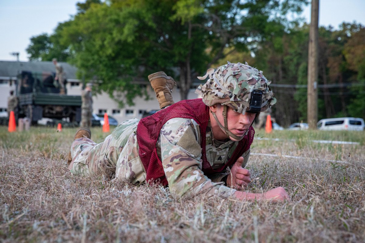 MONDAY MENTAL HEALTH MOTIVATION!  Exercise is good for your physical fitness, but it also is an important tool for your mental fitness. Our Soldiers improve their heart rates and their mental wellness by participating in events such as MDW's Best Squad Competition (pictured), https://t.co/rFIPlA5NMG