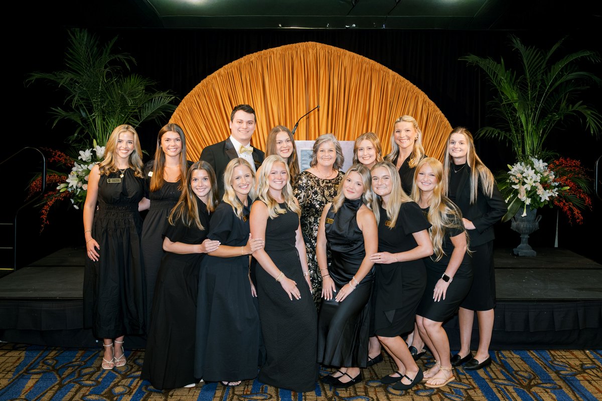 CHSatAU's tweet photo. An upscale evening was brought to life and made possible by 33 students in the Horst Schulze School of Hospitality Management at the 2026 Hospitality Gala on April 23.

Read the full feature 🍍and see more photos 📸 at the link 🔗: https://t.co/MnrD6wChHx https://t.co/BTLT88AYm3