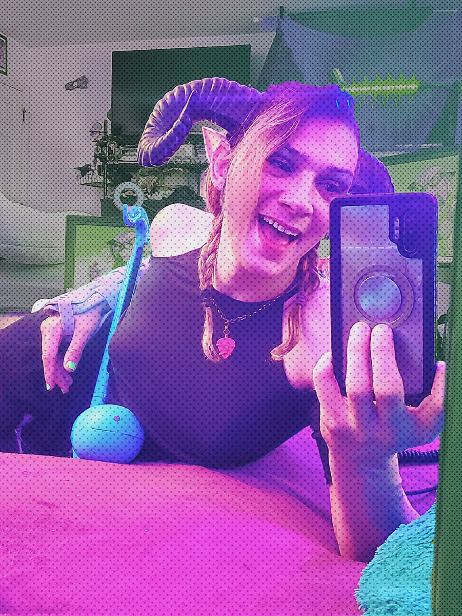 Trannysaurus Rex tweet media