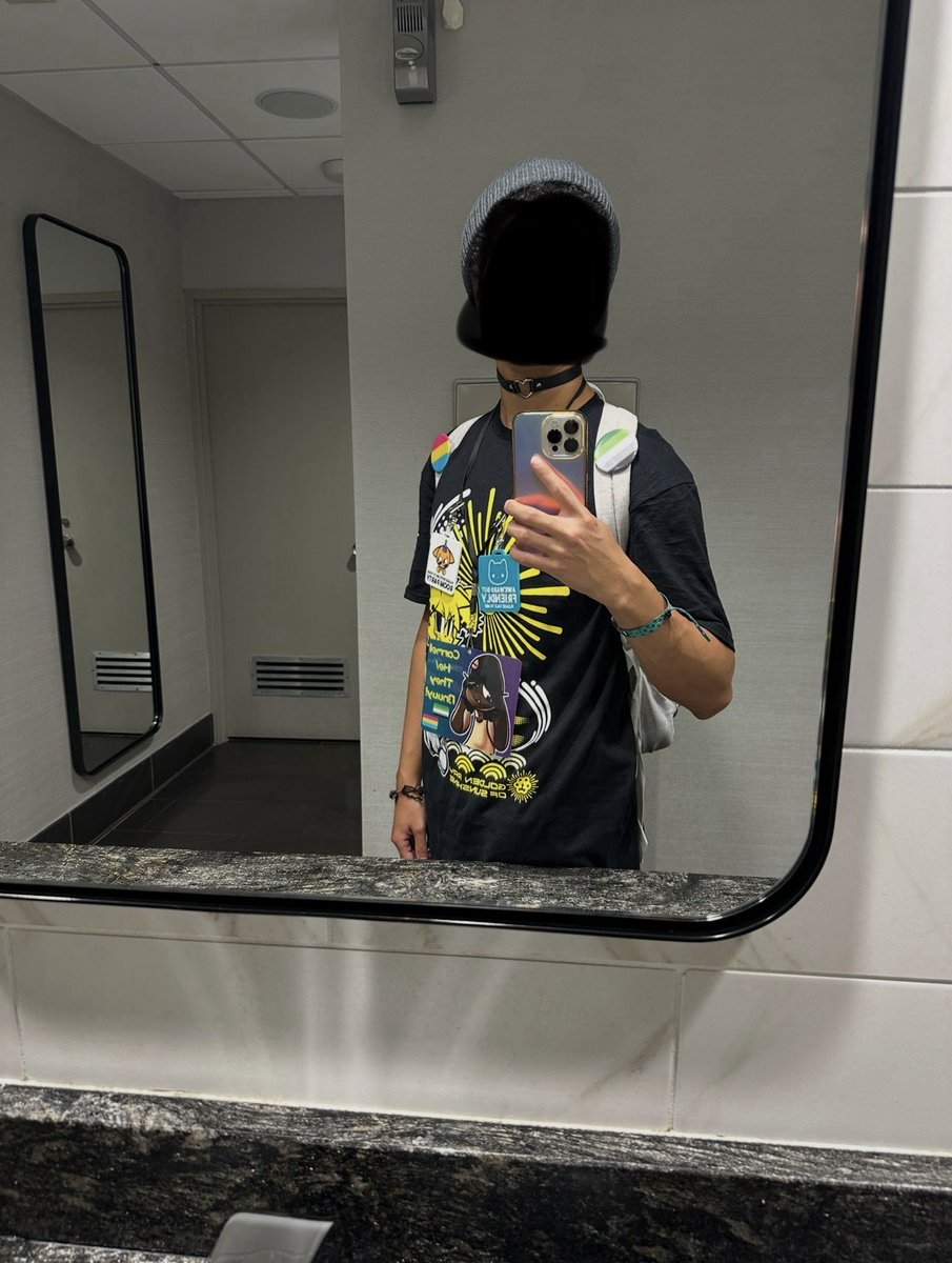 ArtsyCarmell's tweet photo. Had a pretty sweet time at FWA this year, hoping to celebrate it again next year ✨ https://t.co/ePGoZOxaoh