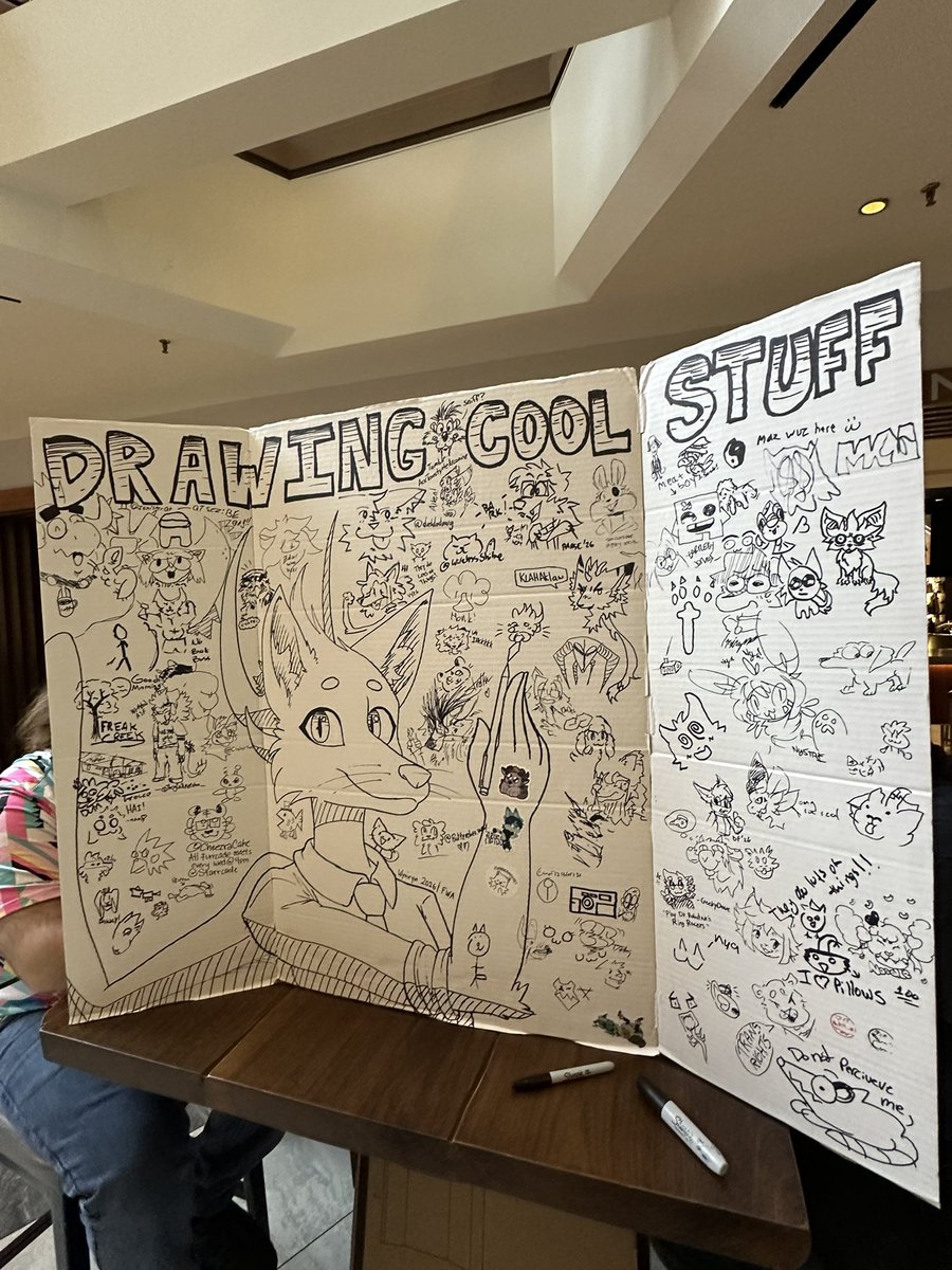 ArtsyCarmell's tweet photo. Had a pretty sweet time at FWA this year, hoping to celebrate it again next year ✨ https://t.co/ePGoZOxaoh