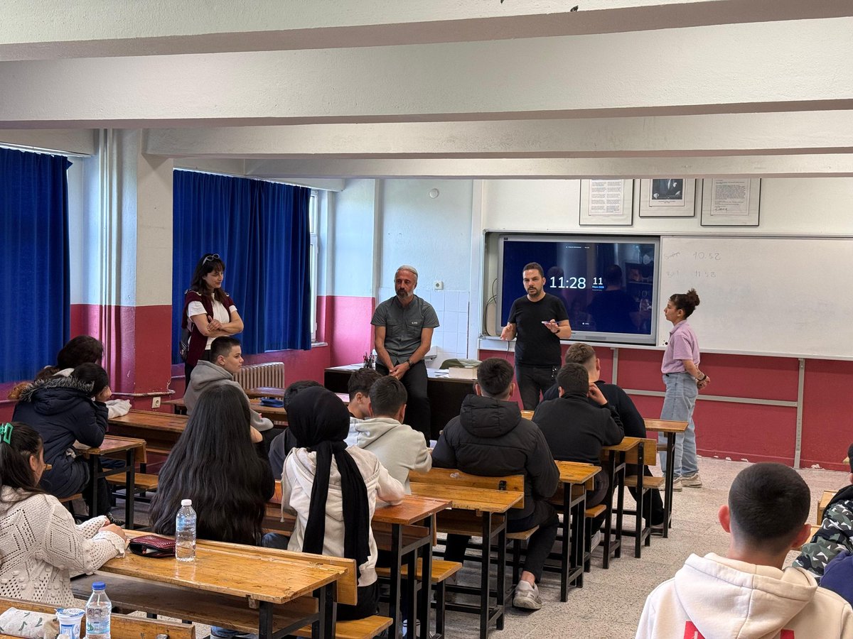 epcilerorta's tweet photo. Güzel Sanatlar Lisesi'nden okulumuz 8.sınıf öğrencilerine tanıtım ziyareti gerçekleştirildi. https://t.co/TrmJEntwVt