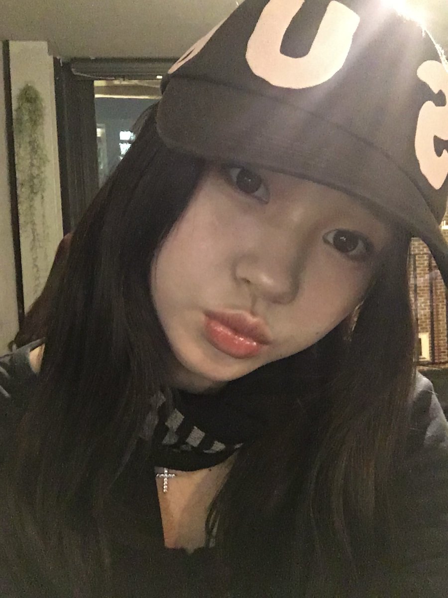 hyotext's tweet photo. [260123] 🐰📸 - 19:19 https://t.co/U5rHHpVSOz