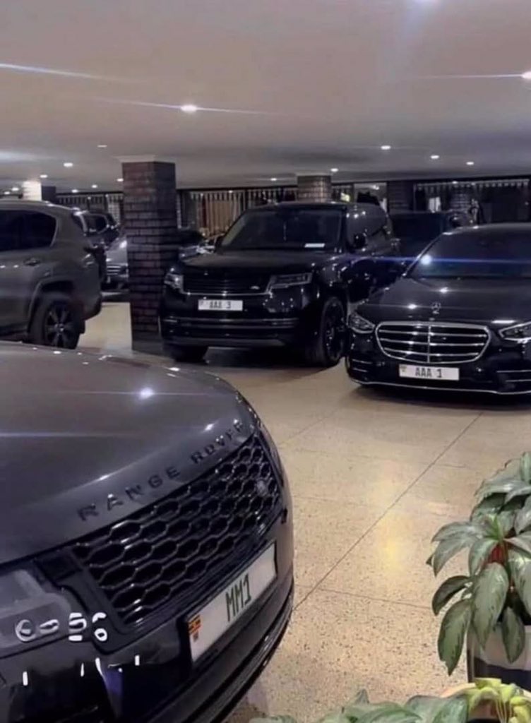 UGCitizen256's tweet photo. Speaker anita among named all her wards in her hospital, school the names of first family members & went ahead to invite the Muhoozi as the chief guest for her house warming ceremony. 

Now they are asking her where she got the Money to buy a Rolls Royce Cullinan, her UK House while constructing a house in Nakasero.