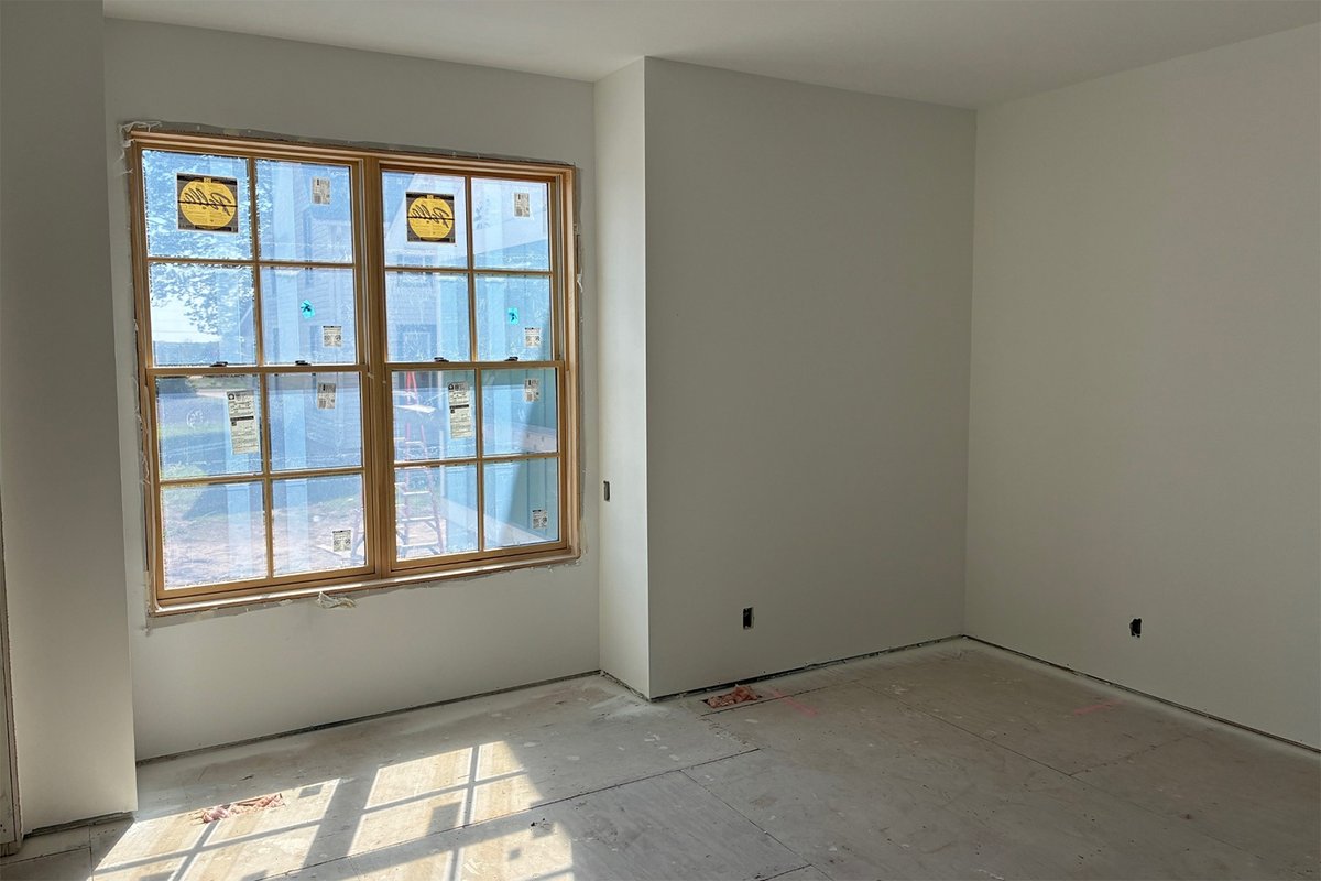 creekwoodhomes's tweet photo. The interior of the house has been primed and is prepared for the next step! Stay tuned for more exciting updates, including the installation of siding and garage doors.

#CustomHome #CustomHomeBuild #HomeBuilding #NewConstruction #NewHome #CreekwoodHomes https://t.co/60l4jThYtY