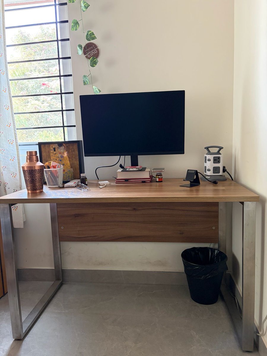 sutoverse's tweet photo. Selling this table. If you're in or around HSR, Koramangala, JP Nagar, Jayanagar, BLR - ez pz shipping. 

Price DM. Reasonable cost for a super sturdy table.

Bought in Sep 2025. 

Why Selling: remote → office 2 mo ago. Shifted monitor. Want to move bed sideways. Table blocker. https://t.co/A4XvSO45AE