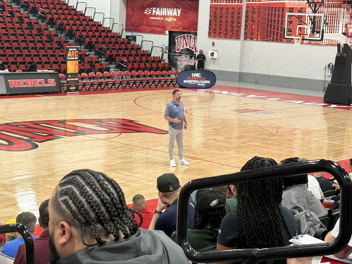 Coach_MRussell's tweet photo. Had a great weekend with @ChampProduction @NABC1927 in Vegas! https://t.co/z8tupQmSZh