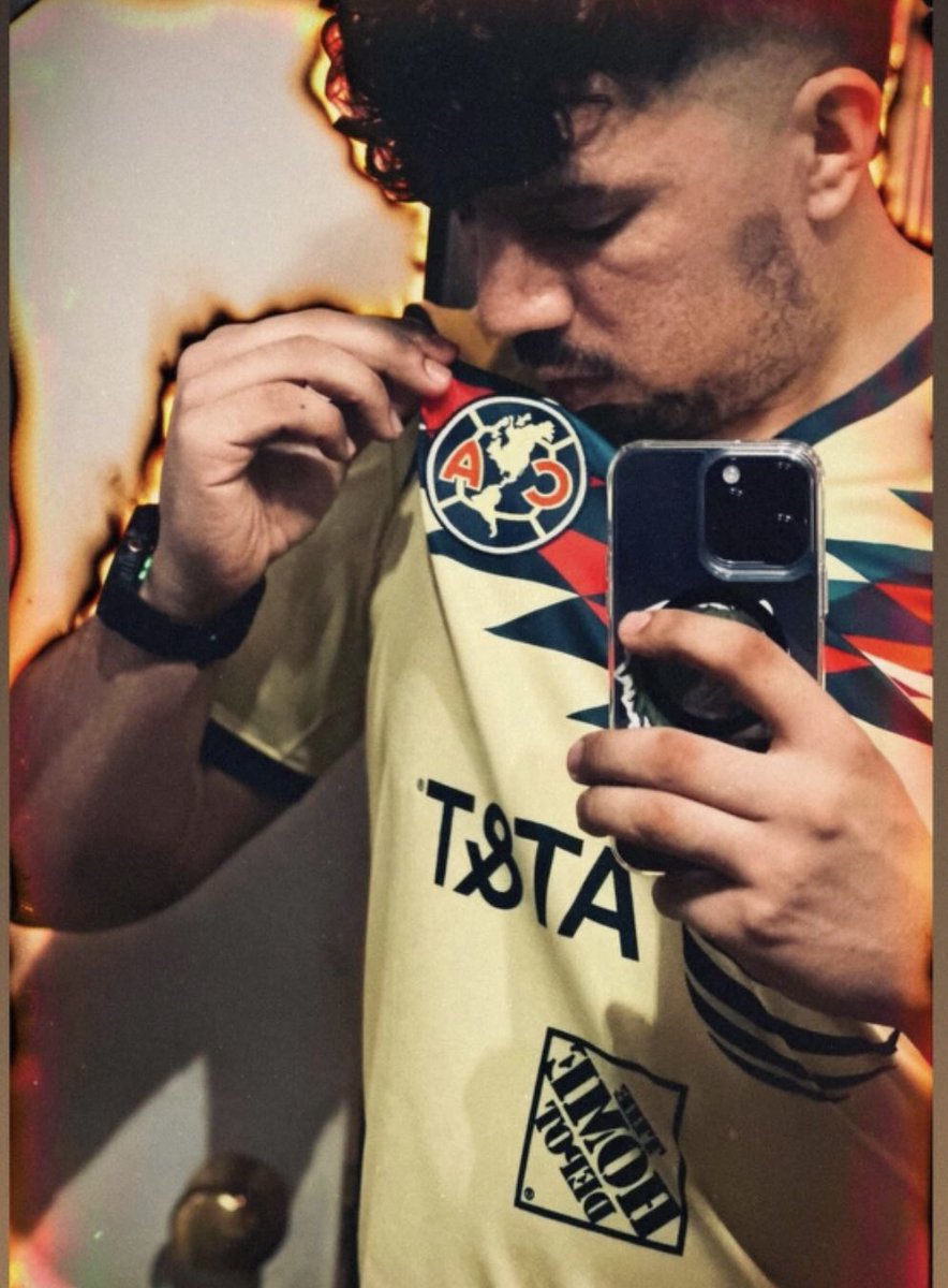 ferndro71's tweet photo. En las altas y bajas estoy contigo @ClubAmerica pase lo que pase mi sangre es azul y amarillo. Porque este AMÉRICA es lo mas bonito del universo. Hoy , mañana y por eternidad 🫶🏼. https://t.co/qqAHpgVlNM