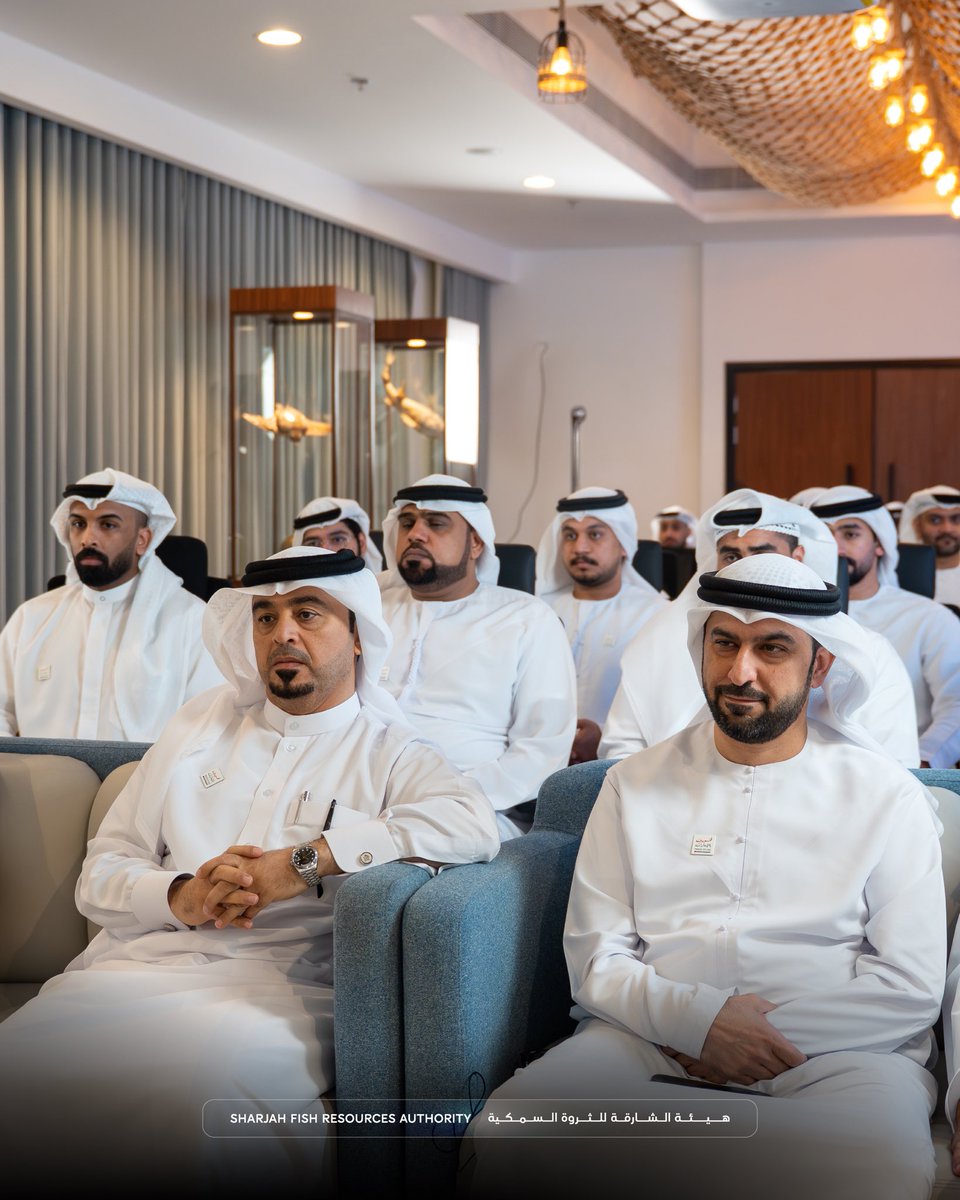 sharjahfra's tweet photo. استضافت هيئة الشارقة للثروة السمكية الدكتور يوسف محمد آل علي في جلسة معرفية، بحضور سعادة علي أحمد أبو غازيين، رئيس الهيئة، وعدد من موظفي الهيئة، ضمن لقاء ثري فتح مساحة للحوار وتبادل الأفكار داخل بيئة العمل. https://t.co/sJKQBwgQcx