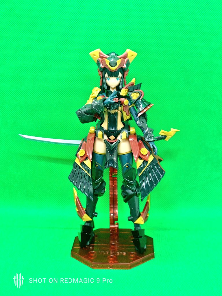 kyomurinn's tweet photo. 造形はとてもいいし、可動もできるけど、ちょっと不満が残るのよね……。
パーツの噛み合いとトゲトゲしいから痛い(´；ω；｀)
足の武装のパーツ取り付け軸、多分角度おかしいと思うから直したいけど、技術が無いなぁ

 #美プラ
 #ブロッカーズフィオーレ
 #ボークス https://t.co/GEldEcCsh9