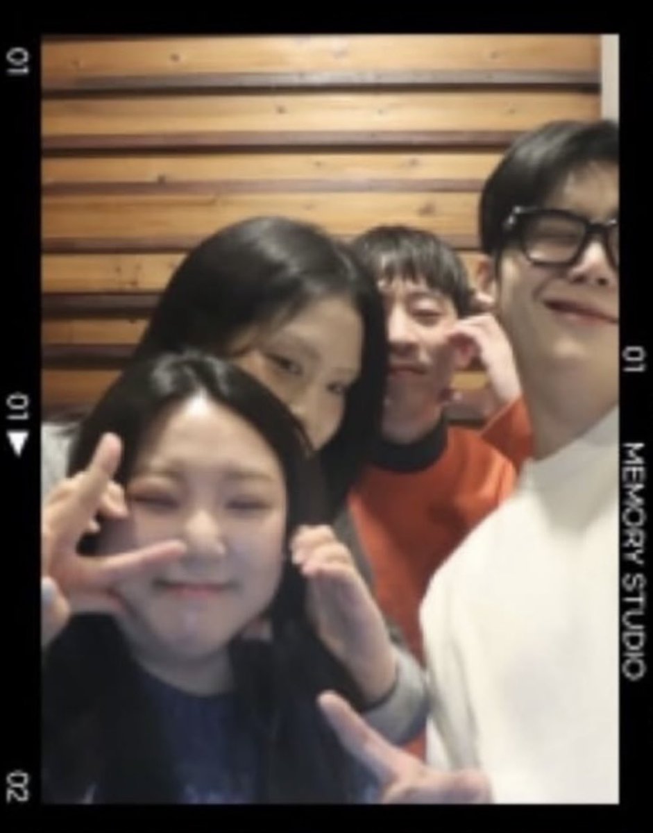 bojogaeping's tweet photo. 팀이사통🍀🍀🍀🍀🍀🍀🍀 https://t.co/ewCfWsFUv5