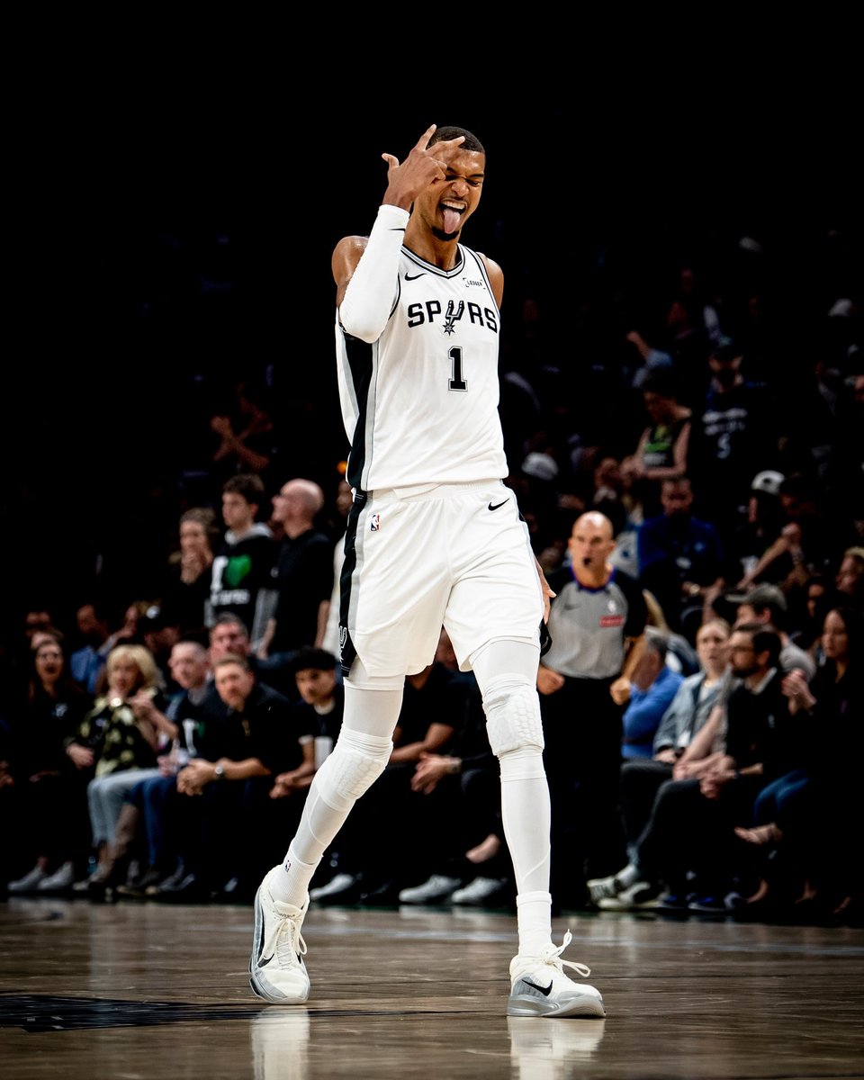 Spurs Lead tweet media