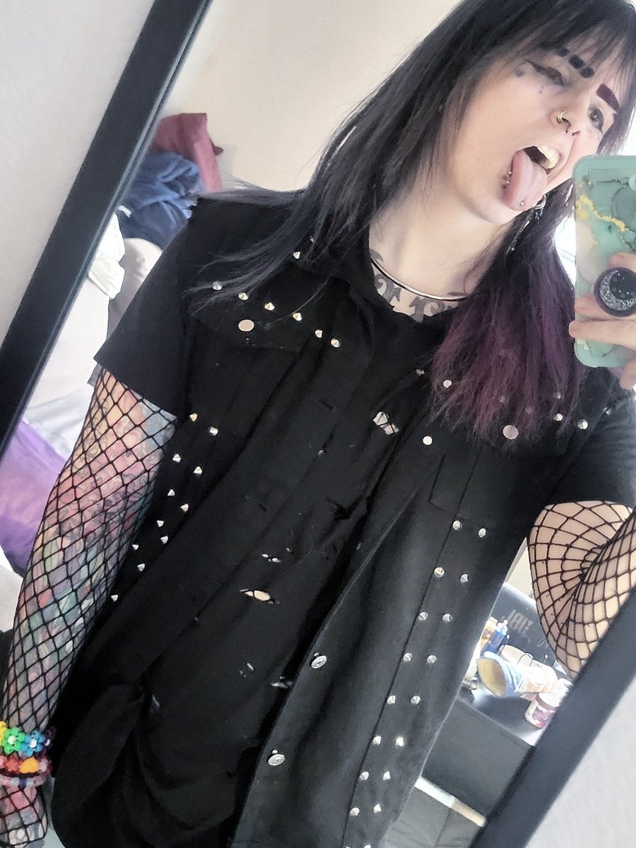 ☆RotBunny☆ (fae/it)🩵💜🖤 tweet media