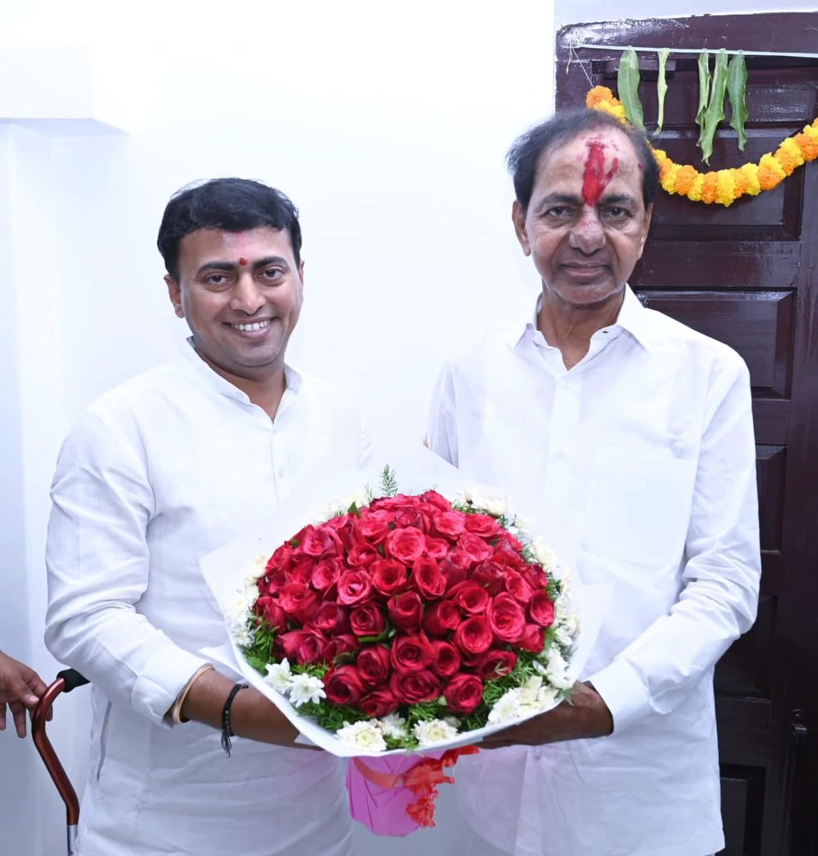 Daggulavinod's tweet photo. పట్టభద్రుల కాబోయే MLC ఆత్మీయ @RakeshReddyBRS అన్న గారికి జన్మదిన శుభాకాంక్షలు 💐🤝 
#HAPPYBIRTHDAYANNA #MLC #RakeshReddy https://t.co/mw5aSZ4ByQ