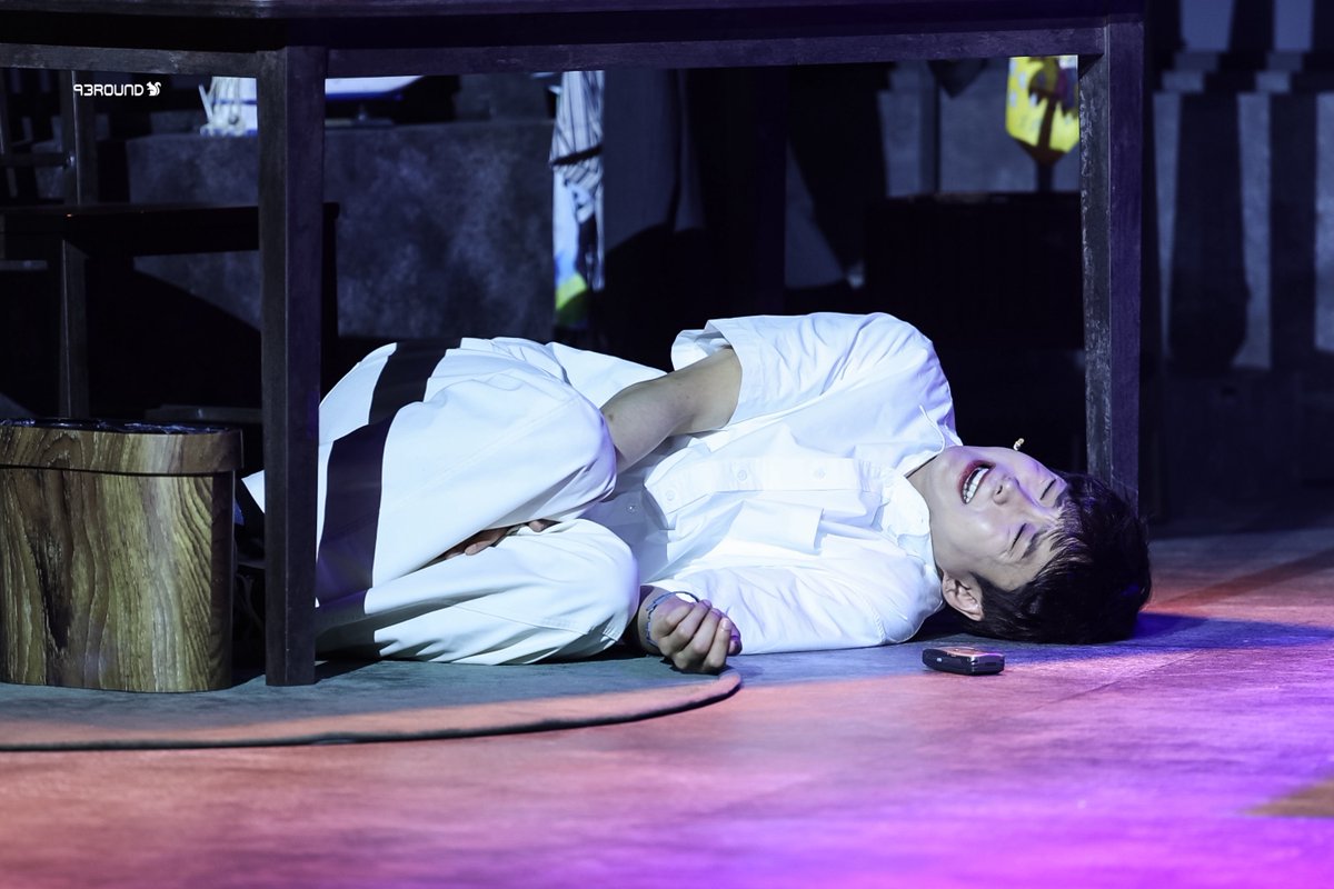 93_Round's tweet photo. 260510
뮤지컬 라져 스페셜 커튼콜 데이
M10. 아빠의 날 reprise

디디 #이한솔

❝ 으아아아앙 🥲🥲🥲 https://t.co/6wbYx12OYe