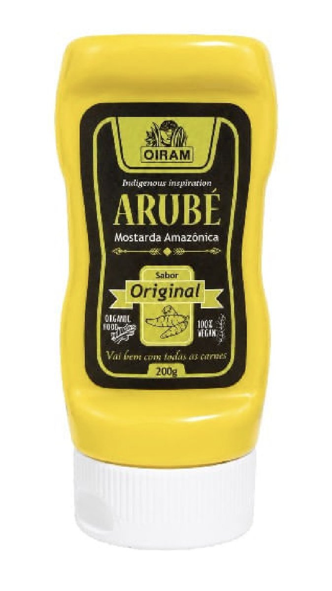 dminev's tweet photo. Você sabe o que é Arubé?

É uma das muitas utilizações que os indígenas desenvolveram para a mandioca.

O processo é muito trabalhoso.  A mandioca brava é venenosa, carrega ácido cianídrico.  Depois de moer; depois de esticar o tipiti até pingar; depois de ferver para evaporar o veneno e virar tucupi; depois de reduzir no fogo até virar melado; depois de fermentar mais de vinte dias em pote de barro. Aí chega no arubé.  Os indígenas amazônicos fazem assim há séculos.

Alguns chamam de mostarda amazônica.  Acho injusto.  É melhor que mostarda.

É um produto amazônico, originário da biodiversidade regional, da inovação indígena e do trabalho nosso hoje.

Até seis meses atrás só tinha ouvido falar, nunca tinha provado.  Agora serve de condimento no tambaqui e no hambúrguer.  Na Bemol decidimos tentar reintroduzi-lo à alimentação regional.  Quer ajudar?  Experimente e divulgue.

https://t.co/b6wCpMj0x3
https://t.co/Nx3Xah0Map