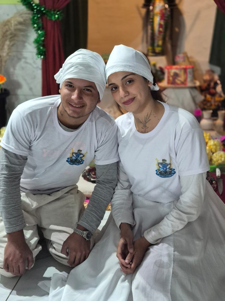 Caami18R's tweet photo. Entrega de Axe a nuestra Madre Mae Milagros de Oya ❤️🌪️💚⚔️ https://t.co/LPnK3XXzhB