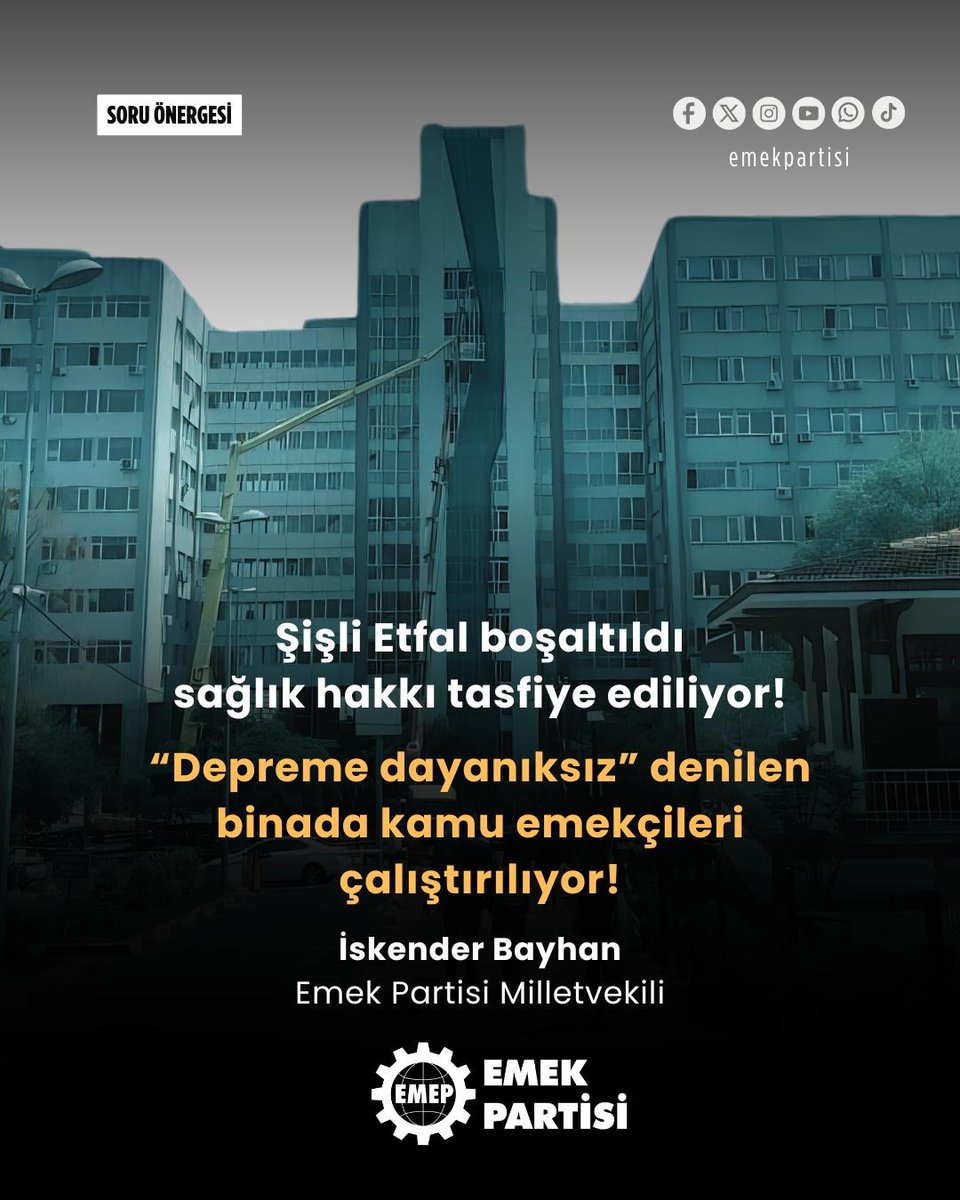 iskenderbayhn's tweet photo. Önce “depreme dayanıksız” dediler, Şişli Etfal’i boşalttılar.

Sonra hastaneyi Seyrantepe’ye, Sarıyer’e böldüler; emekçilerin kamu hastanesine erişimini zorlaştırdılar.

Şimdi aynı binada İstanbul İl Sağlık Müdürlüğü emekçilerini çalıştırıyorlar.

Kolonları dökülen, halatlarla tutturulmaya çalışılan, dış cephesine file gerilen binada kamu hizmeti veriliyor.

Madem bu bina hastalar için riskliydi, sağlık emekçileri için nasıl güvenli oluyor?

Şişli Etfal’in yerinde güçlendirilmemesi, yeniden yapılmaması, arazilerinin devri ve özelleştirme kararları ister istemez şu soruyu büyütüyor:

 Bu süreç sağlık hakkı ve hastaların güvenliği için mi yürütülüyor, rant için mi?

Bu sorular yeni değil. Erdoğan, 2005’te Acıbadem patronuna “Gel, Şişli Etfal’i sana verelim. İster hastane yap, ister alışveriş merkezi” diye seslenmişti.

Aradan yıllar geçti; Şişli Etfal boşaltıldı, parçalandı, arazileri tartışmalı hale getirildi, Sarıyer yerleşkesi özelleştirme kapsamına alındı.

Yani mesele gerçekten deprem güvenliği miydi, yoksa yıllardır hedeflenen rant projesi mi? #İlsaglikyikiliyor

Bu soruları Sağlık Bakanı @drmemisoglu'na sorduk 👇