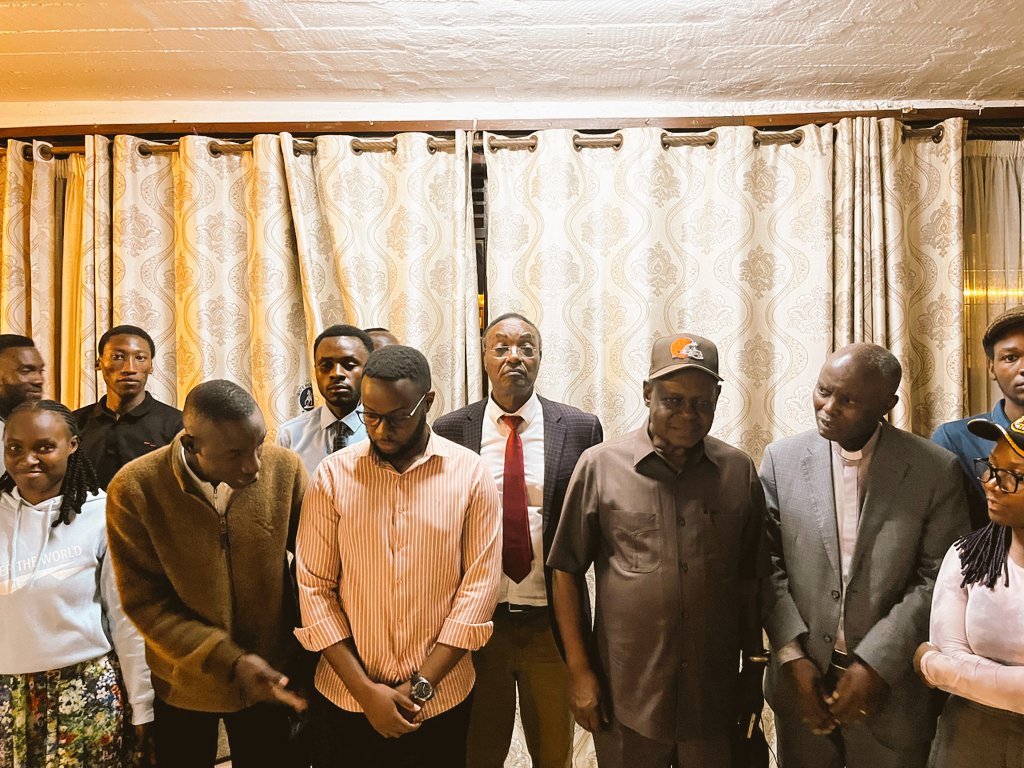 BwerantareKab's tweet photo. As the Bwerantare Kabale chapter we would like to take this opportunity to thank our guest speakers who are great OBs of Nature school for having attended our 1st edition of kiganiro. Great thanks to our chief guest speaker Prof. Charles kwesiga for honouring our invitation. https://t.co/Itqsas3q10