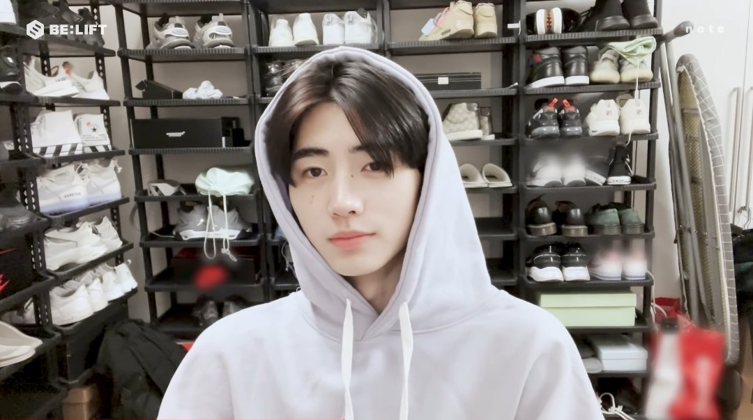 까치e tweet media