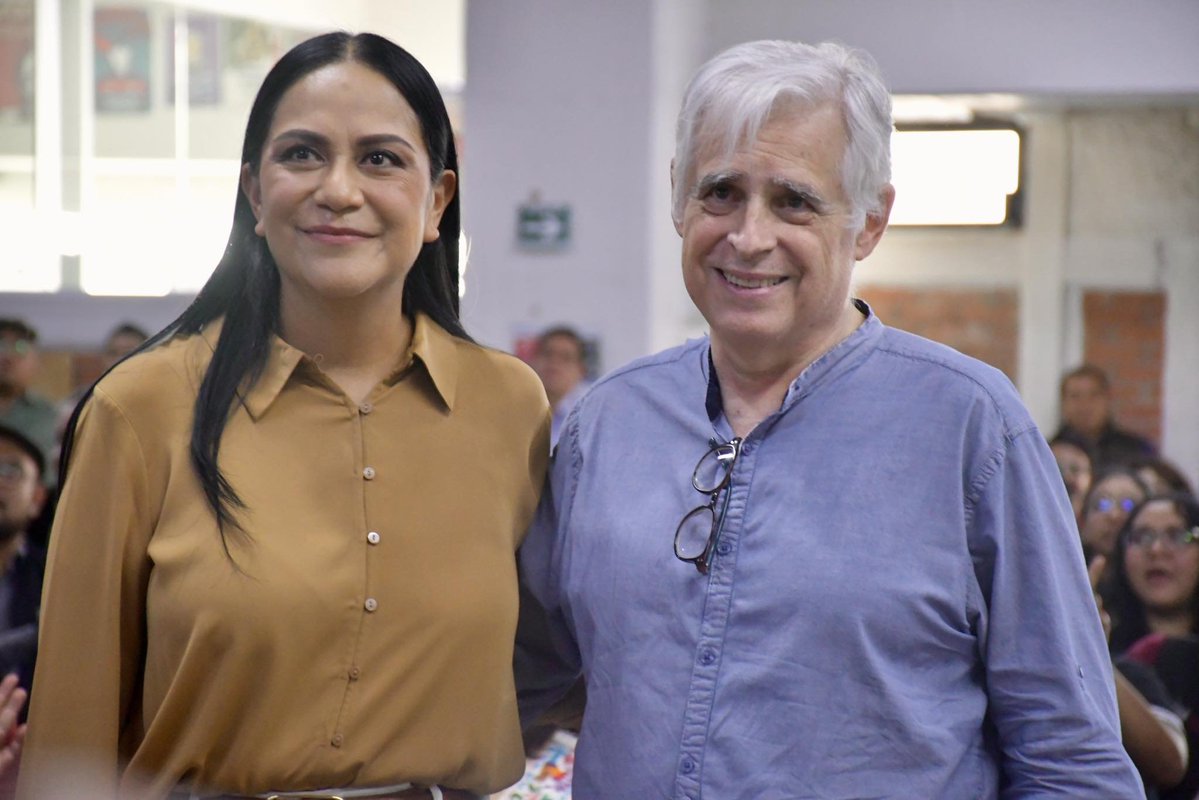 México se está yendo a la derecha, lo quieran o no aceptar en MORENA o la 4T. Lo más grave es que los más jóvenes son quienes lideran esta intención, y después le siguen los de tercera edad. Esto es así porque la "derecha" ya no significa fascimo, neoliberalismo, represión o