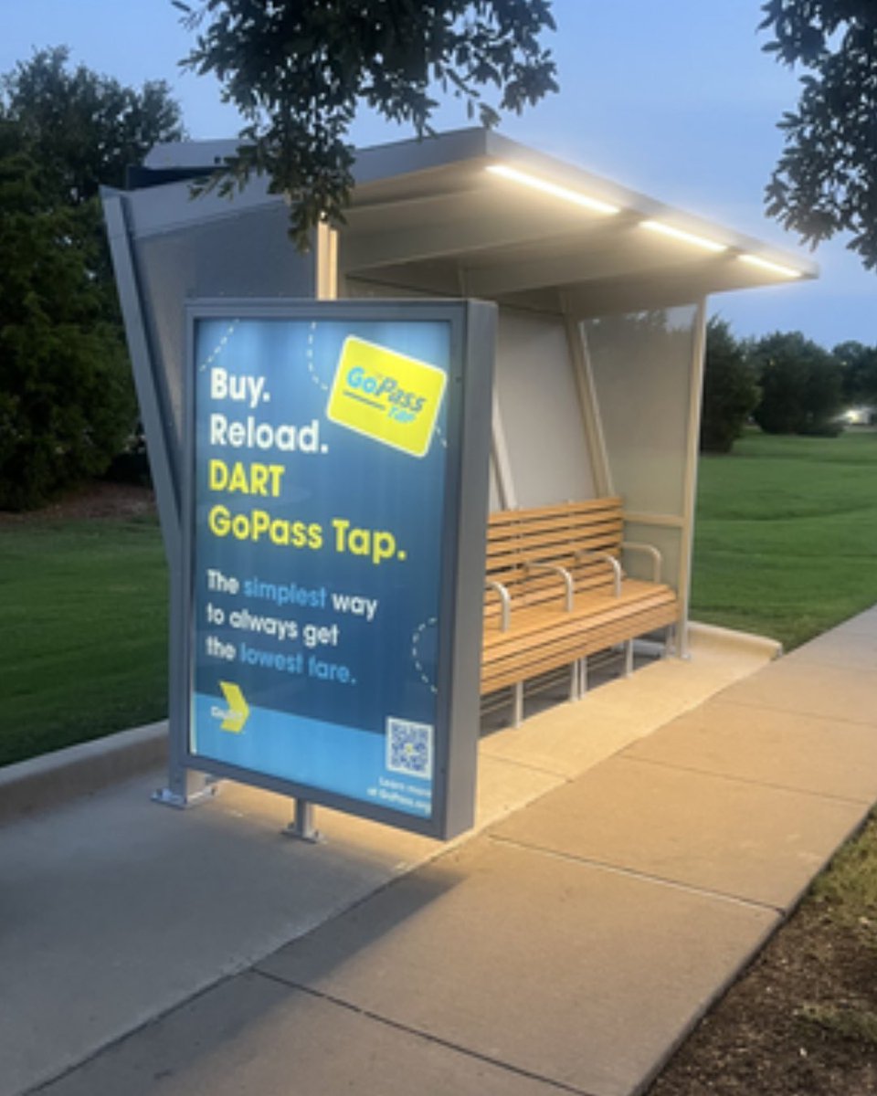 TolarMfg's tweet photo. We partnered with Dallas Area Rapid Transit on a systemwide upgrade, bringing Signature Custom shelters to the region. 

Built for Texas conditions, each shelter features solar-powered lighting, real-time arrival info, &amp; remote monitoring. 🔗 https://t.co/VrMnSILuDy https://t.co/kitz205vNi