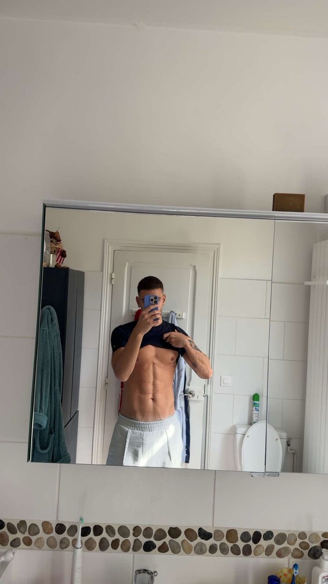 Viken 🏄‍♂️ tweet media