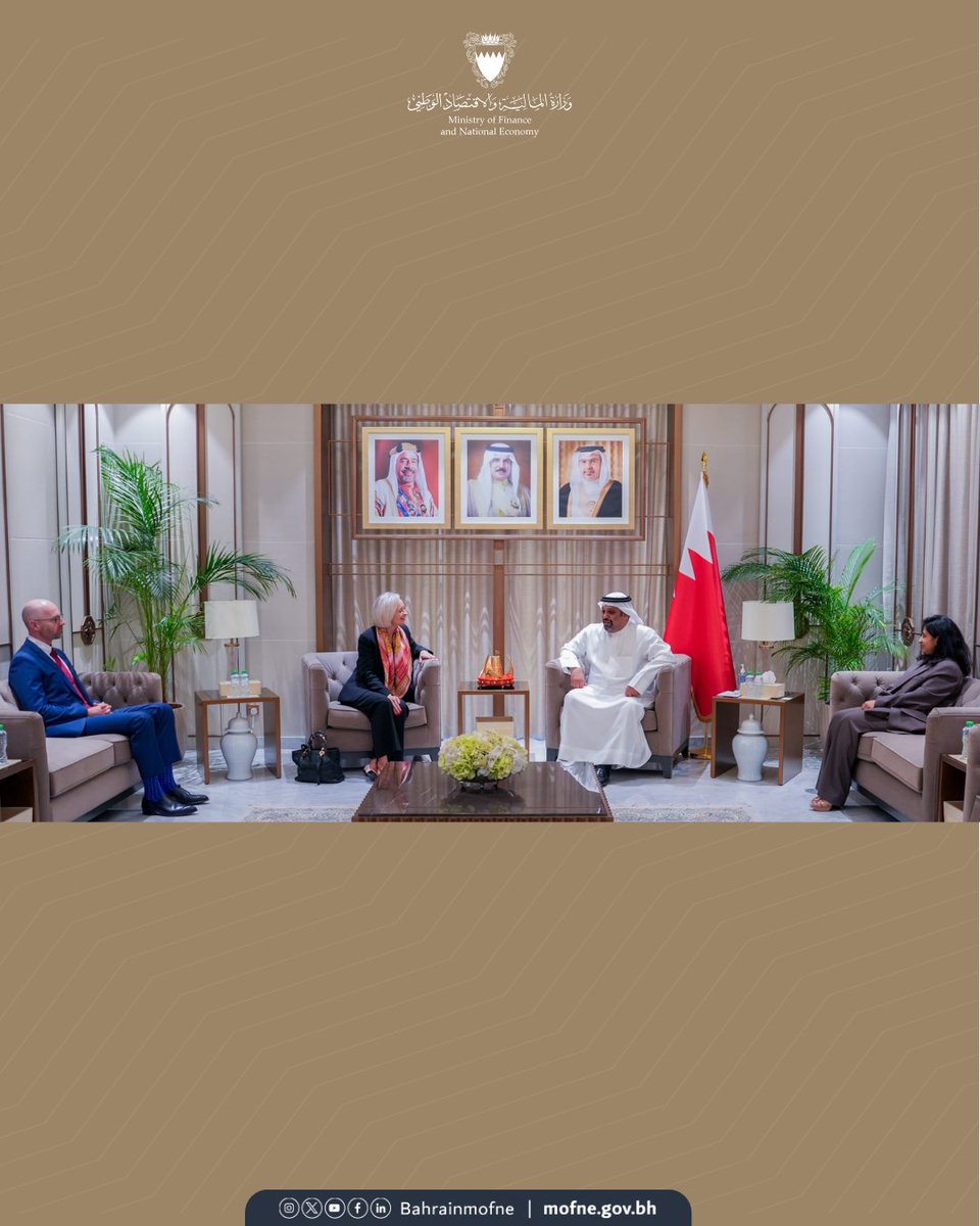 BahrainMoFNE's tweet photo. معالي وزير المالية والاقتصاد الوطني يستقبل الرئيس الإقليمي لمنطقة أوروبا الوسطى والشرق الأوسط في شركة "بيكتل" ويؤكد أهمية الشراكات مع الشركات العالمية في دعم التنمية وتعزيز الفرص الاستثمارية

https://t.co/mU4e1FXCcX https://t.co/d5JhhuOF39