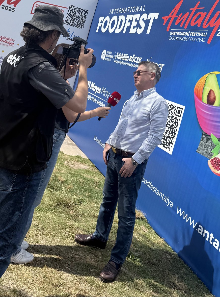 sermetseveroz's tweet photo. Moderatörlüğünü yaptığım Antalya Food Festivali nin son günü https://t.co/9eqYpUXxxr