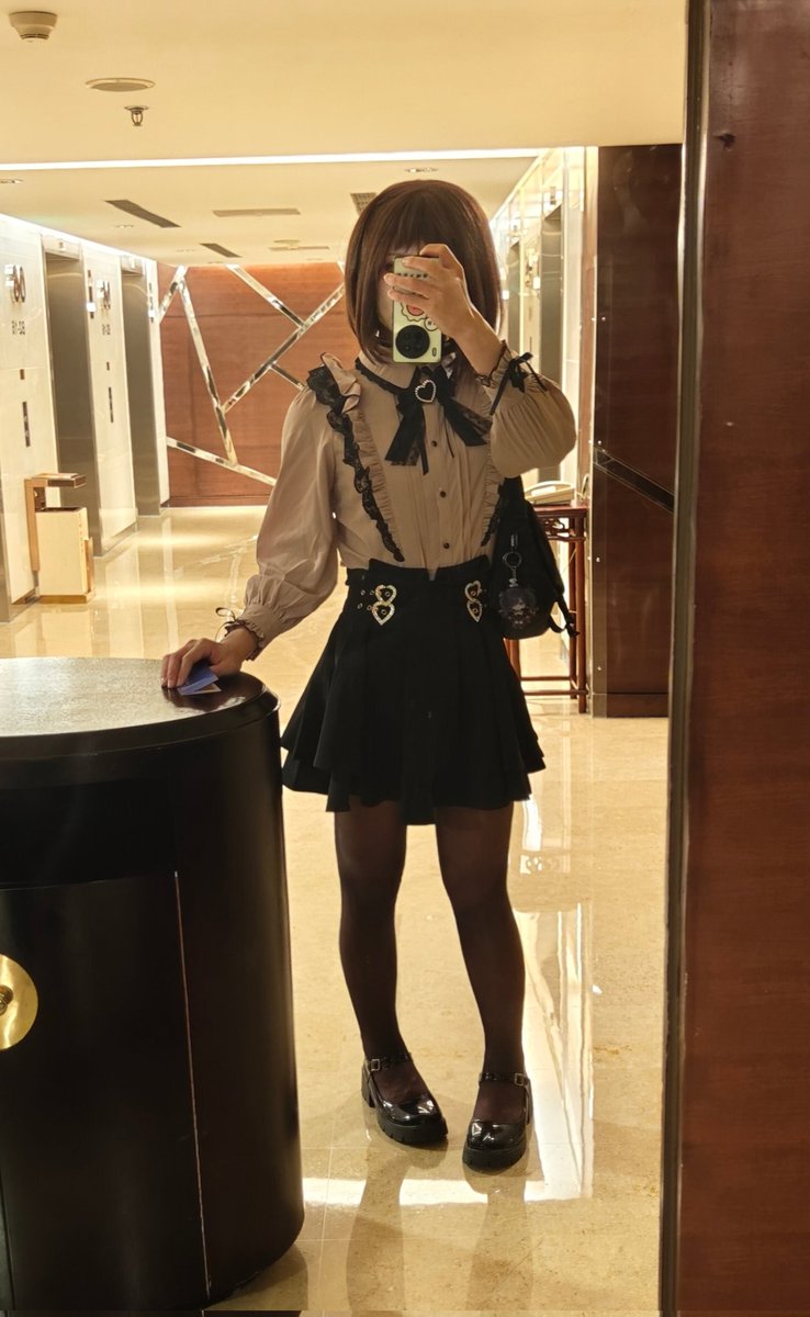 哀绘Aiue tweet media