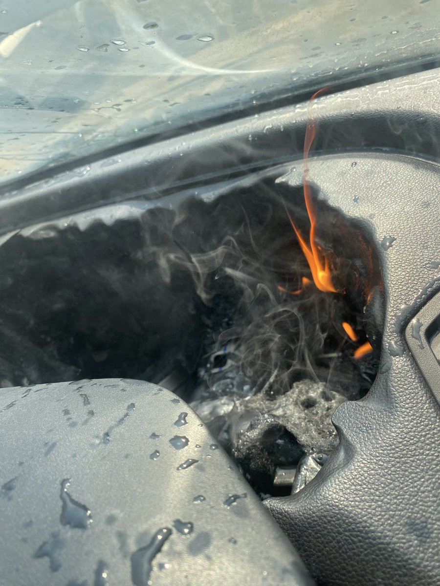 RuchiRai6's tweet photo. @Kavyaa4r0r4 @nilayarora @Mahindra_Auto It’s painful &amp; disturbing to think back about the incidence, happy we came out safe &amp; stayed strong throughout !! Thank God &amp; thanks to people around 🙏🙏
@anandmahindra U seriously need to look into the safety issues of ur Cars 🚘 &amp; service in time https://t.co/SPayquswMX