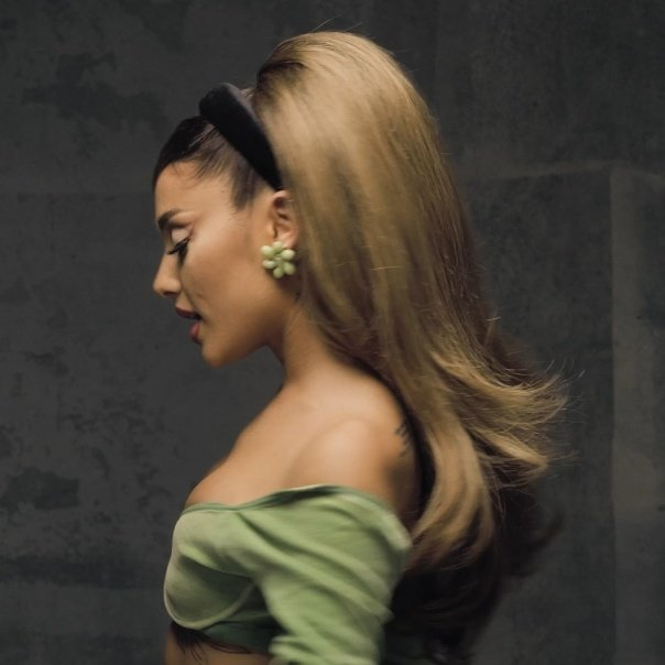 arianastills's tweet photo. make some noise for the hair https://t.co/pMiir9qGnq