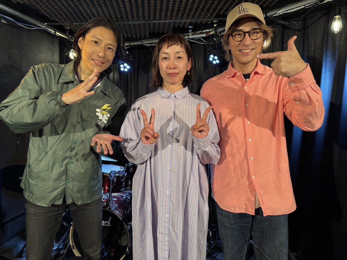 okamoto_tsubaki's tweet photo. つばきタニンズでドラム叩いてきました。

久しぶりに演奏するつばきの曲に、笑ったり泣いたり、
色んな事を思い出しました。

小高くん曽根さんマスザワさん、ライブや配信を見てくれたお客さん、
ありがとうございました。

一色も来てたかな。 https://t.co/qE0GIq1gVt