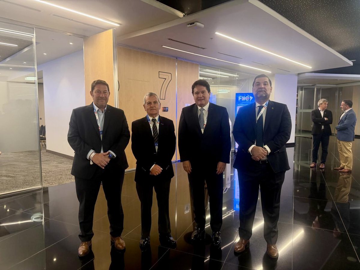 FIICLAT's tweet photo. Inicia el 93° Consejo FIIC con la Reunión Plenaria de Comisiones en Santiago de Chile, la cual fue presidida por el Presidente de la FIIC Ing. Eduardo Ramírez y el Secretario General Mtro. Luis Méndez, los Coordinadores de cada Comisión,  presentaron Resultados y avances, sus objetivos, y líneas de trabajo.