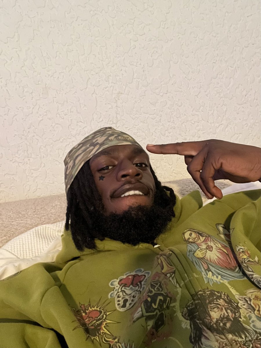 Kenpablo9's tweet photo. The face 🥰 , the print 🥴 https://t.co/FJ969Di2fs