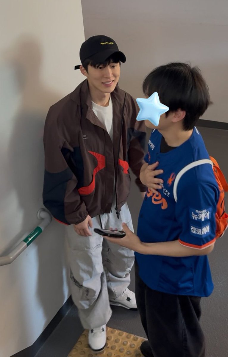 초코콘 tweet media