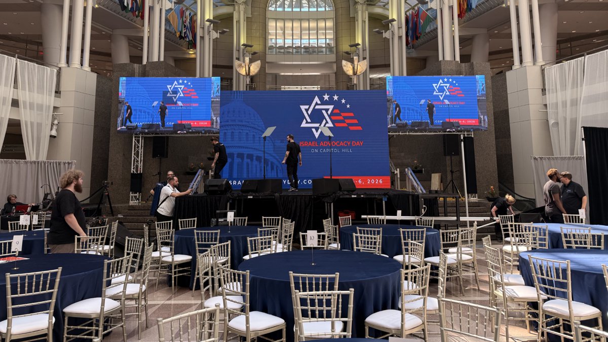pixelwall1's tweet photo. Custom LED video walls bring events to life with unique sizes, layouts, and stage designs built specifically for your venue and audience. Stand out with a video wall designed around your event — not a standard setup.

#LEDVideoWall #EventProduction #StageDesign #LiveEvents https://t.co/fRtU8zVzLo