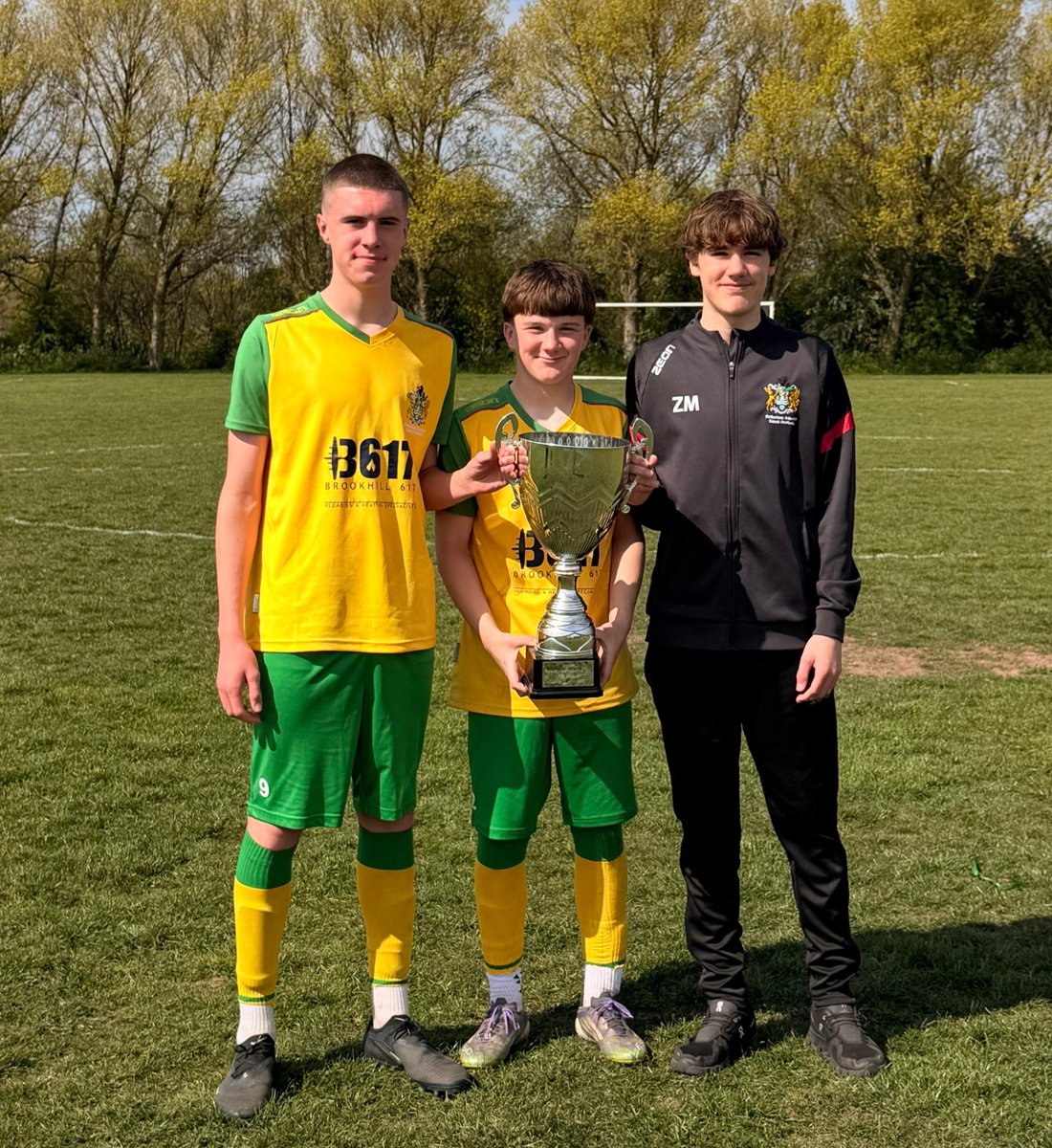 Team_MaltbyPE's tweet photo. Congratulations to Rotherham Schools’ U14 Boys on winning the Yorkshire Federation League in a title decider versus Leeds Schools’. With both teams on 9 wins from 9, Rotherham maintained a 100% record! Olly, Jacob and Zachary have made us very proud @MaltbyAcademy #Champions 🏆 https://t.co/sT0dzKWB42