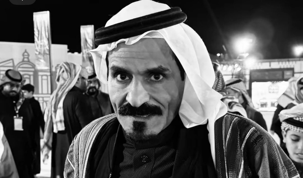 ey55i's tweet photo. وصلت لـ قناعة اني أنا اقدر اشيل حزني 
لحالي لكن الفرح ماقدر " مقدر افرح لحالي " 

لذالك يقول الشاعر : رضا الرويلي .

" لا شال همّه ، شال همّه لحاله 
وإذا فرح وزّع على اللي حواليه " 

- @REDHAHLES - https://t.co/7adtw1NVG9