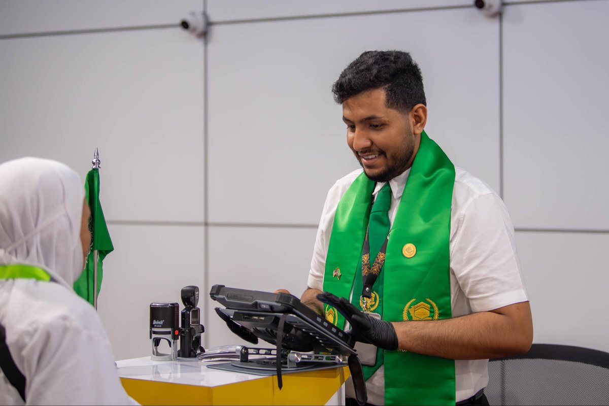 MakkahRoute's tweet photo. 📷 | #مبادرة_طريق_مكة .. إجراءات تسبق الوصول، وراحة ترافق المسير.
#رؤية_السعودية_2030 https://t.co/ArLr1uXLJW