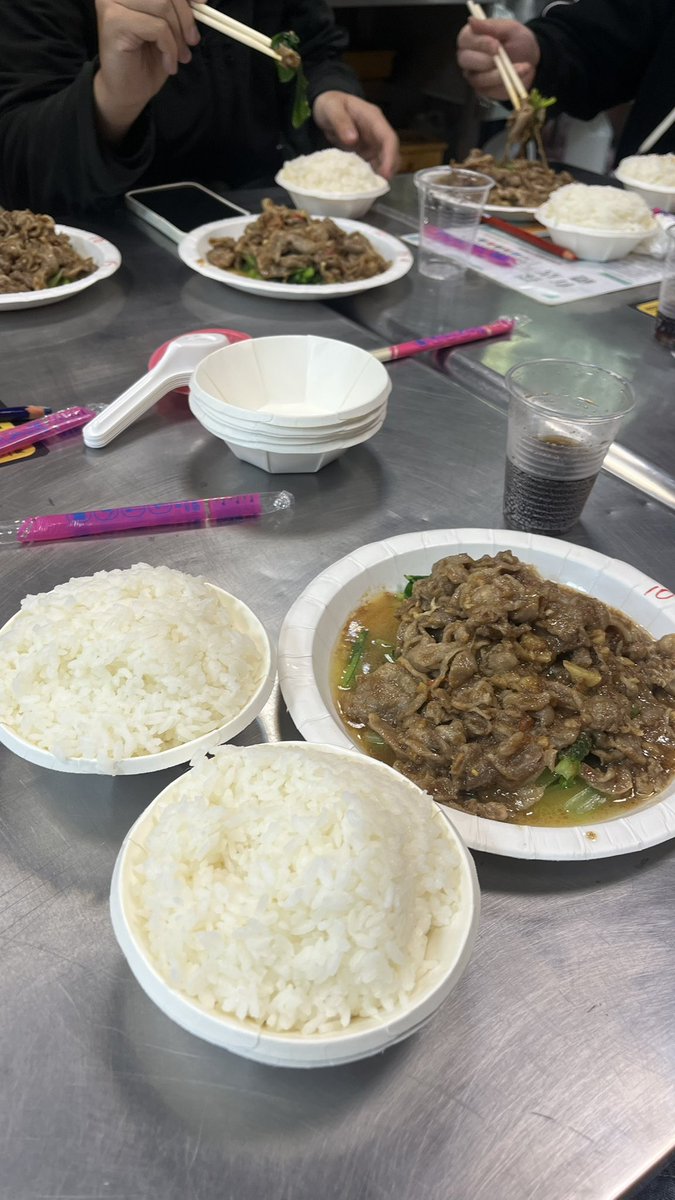 dbin226263's tweet photo. 腹肌就這樣漸行漸遠 https://t.co/I6DfbSrsJV