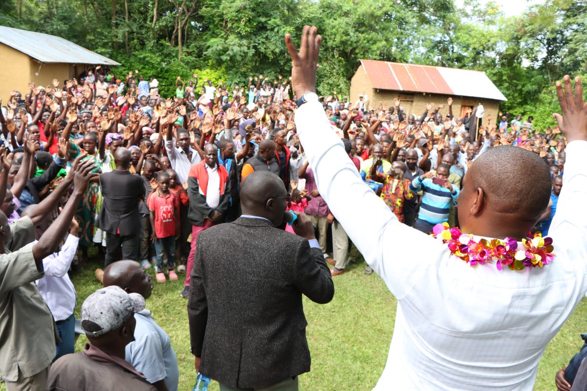HonWamboka's tweet photo. 𝐖𝐀𝐌𝐁𝐎𝐊𝐀 𝐌𝐀𝐒𝐇𝐈𝐍𝐀𝐍𝐈 𝐈𝐍 𝐌𝐀𝐒𝐔𝐍𝐎

Today, we engaged Basombi clusters of Nyangali and Masuno during their meeting in Malambisia village, Masuno hosted by retired adminstrator Michael Sangura.

The forum saw us interact with the community and residents in our Wamboka Mashinani initiatives geared towards uplifting socio-economic status of the people. We delivered two tents and 200 chairs towards income generating activities for the two clusters. 

Took the opportunity to interact with the people on an array of issues and apprised them on our developmental and political happenings including the court ruling on the targeted fights. We shall overcome and keep taking #Bungoma Bumula Forward.