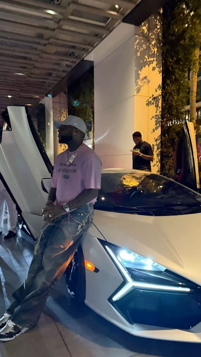 ebony guy tweet media