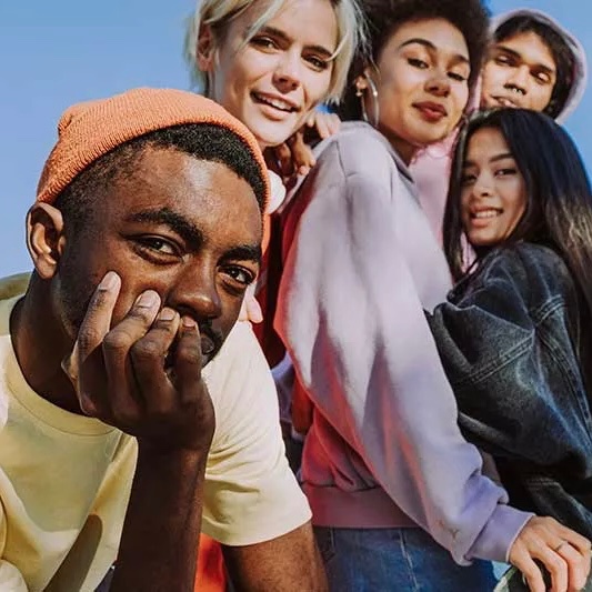 interesting_aIl's tweet photo. Over the last 4 years, the alcohol industry has lost over $830 million

A major reason for this is because Gen Z is drinking less than other generations

Via Bloomberg https://t.co/1k9XsaZ00A