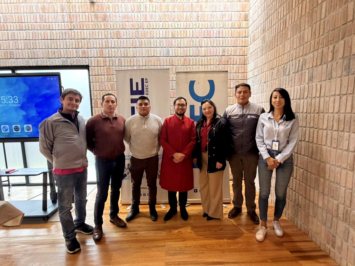 Emurplag's tweet photo. ¡Seguimos creciendo para servirte mejor!En la EMURPLAG EP, nuestro equipo se mantiene en capacitaciones constantes,  actualizando nuestros conocimientos en Normas Internacionales de Información Financiera (NIIF) para garantizar una gestión transparente y de excelencia. https://t.co/5md6e4qPVO