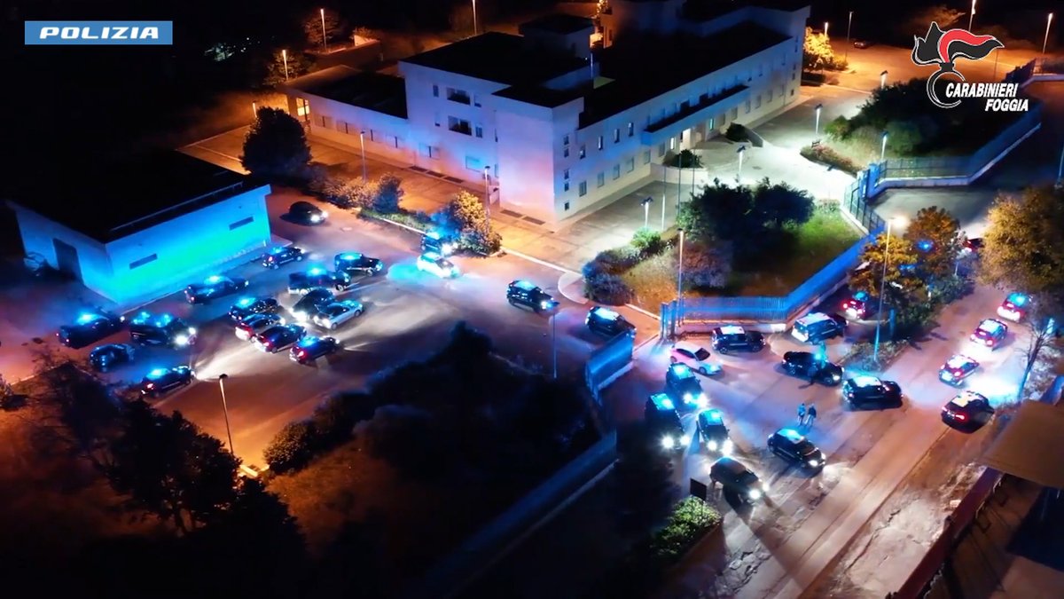 studio9tv's tweet photo. https://t.co/EPEb2MyhsM @Carabinieri1121  @_Carabinieri_ @poliziadistato @poliziadistato @CarabinieriFoggia @poliziadistatoFoggia https://t.co/5oMbJFWTwW