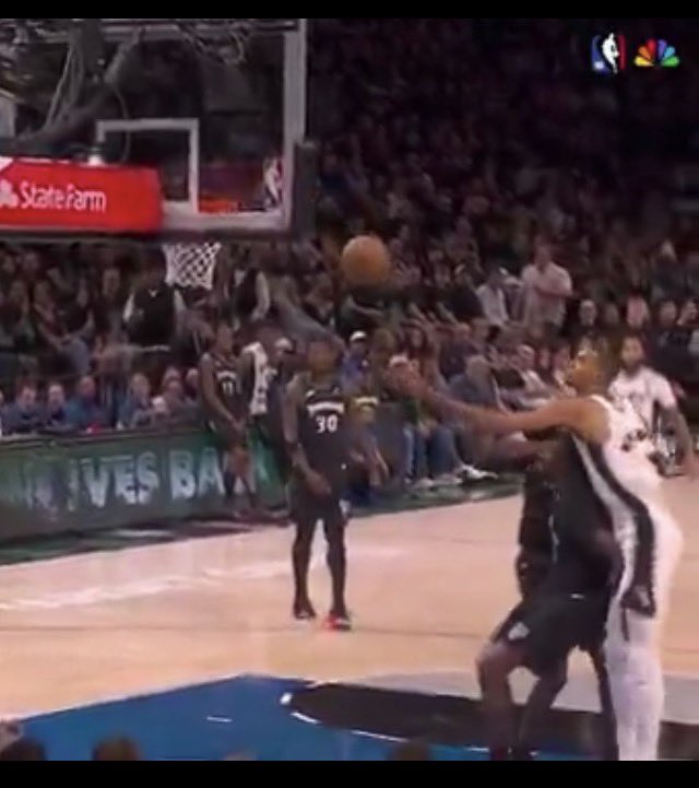_ke1s_'s tweet photo. @UnderdogNBA If they would have just called Wemby for this push in the back foul on the rebound &amp; block out he wouldn’t have gotten ejected🤣 https://t.co/CKHo2UKi2h