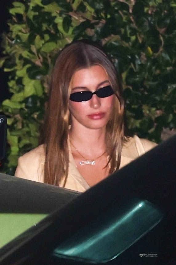 Hailey Bieber Brasil tweet media