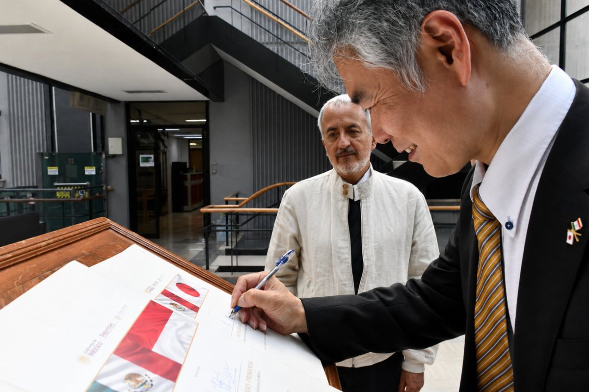 CenapredMexico's tweet photo. Recibimos en el 🦺 🇲🇽 #Cenapred al Sr. Masaru Kozono, nuevo Director General de la Oficina de JICA en México. Su gestión contribuirá al fortalecimiento de 🤝 lazos de cooperación con 🇯🇵 #Japón, para seguir construyendo sociedades más #Seguras, #Sostenibles y #Resilientes. https://t.co/blbioNuBTy