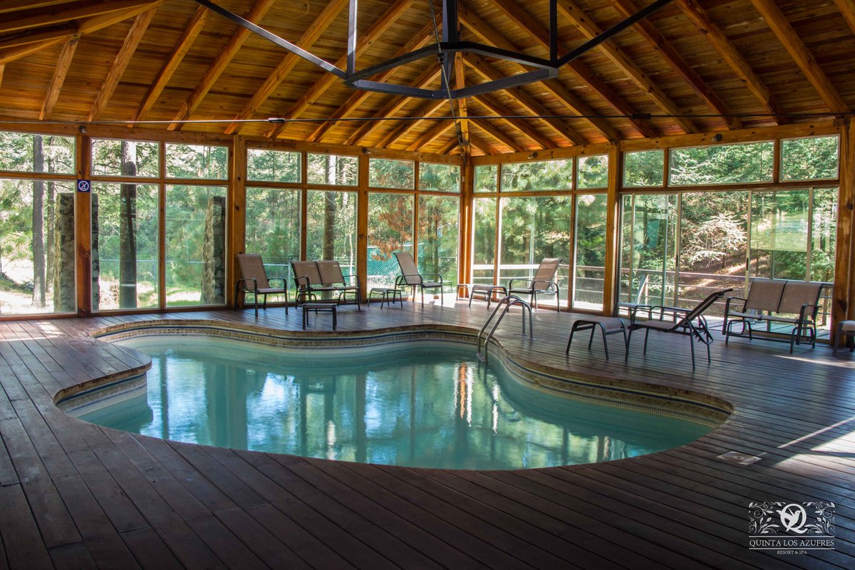 QuintaAzufres's tweet photo. En lo profundo del bosque de Los Azufres existe un lugar reservado para quienes entienden que el verdadero privilegio ya no es el exceso sino la tranquilidad.

Pocas cabañas. 
Silencio auténtico.
Atención personalizada.
Experiencias pensadas para disfrutarse sin prisa. https://t.co/TmwuGJmtnm